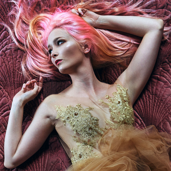 Meet your Posher, Alexandra - Picture 1 of 1